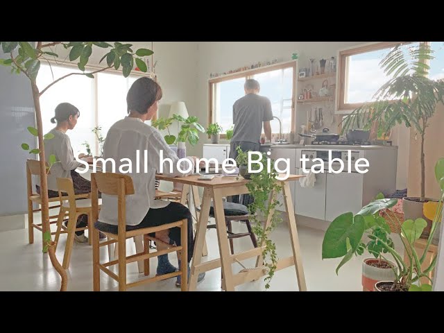 A table that makes big use of a small house | Free use of the living room| Ideas for work at a 30 m²