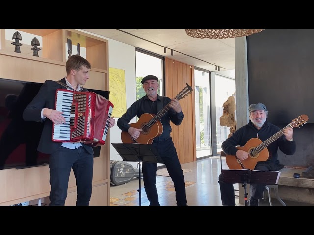 Cuando cante el gallo azul - Larbanois & Carrero, Piero y Horacio