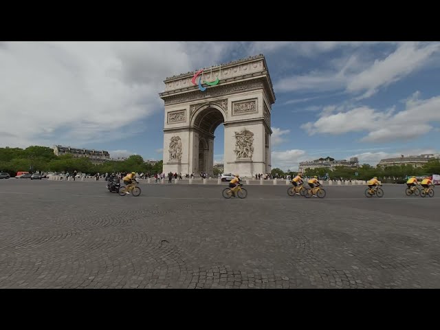 Arc de Triomphe - A 3D VR180 Walkabout