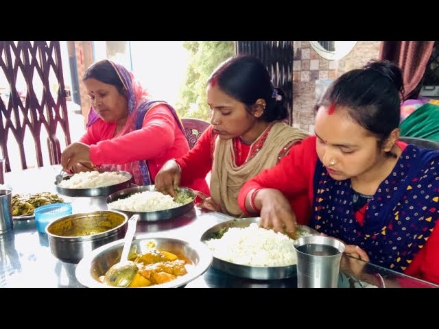 🥰🥰🥰New Vlog and eating show vegetable fish, curry, fish masala, saag fry, Bengali Food eating ￼