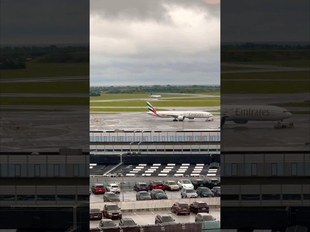 Emirates Plane Being Pushed Back!  Boeing 777-31H(ER)       #aviation, #emirates, #planes