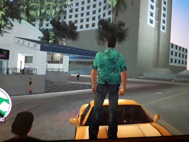 GTA Vice City PC Glitch Bouncer Follows Tommy and Walks Around Him :)