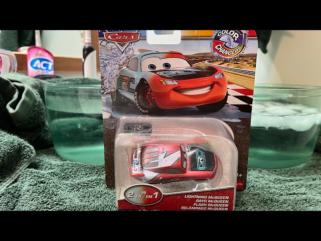 Disney Pixar Cars Color Changers GRC Lightning McQueen Pixar Cars GRC unboxing review