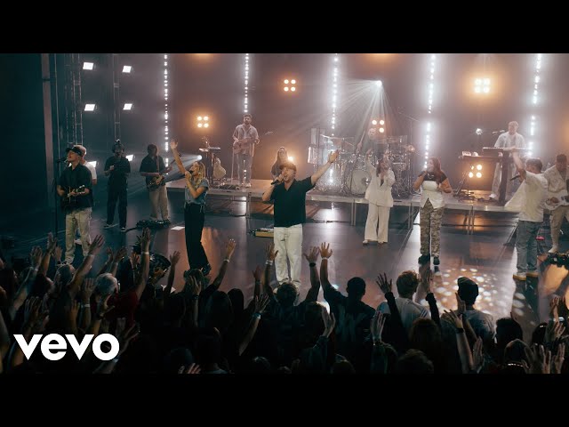 Red Rocks Worship, Tyler Roberts - The King Is Coming (Official Live Video)