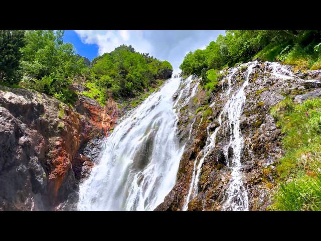 Solo Hike to Cascada de la Espigantosa, Natural Park of Posets-Maladeta, Spanish Pyrenees