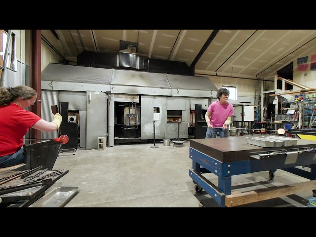 Glassblowing at BCGC (VR180)