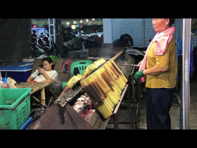 Sticky Rice cook in Bamboo Tubes #thailand #thaifood #thaistreetfood