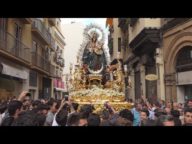 Petalá a la Virgen de la Salud de San Isidoro en la Cuesta del Rosario | #GloriasSevilla19