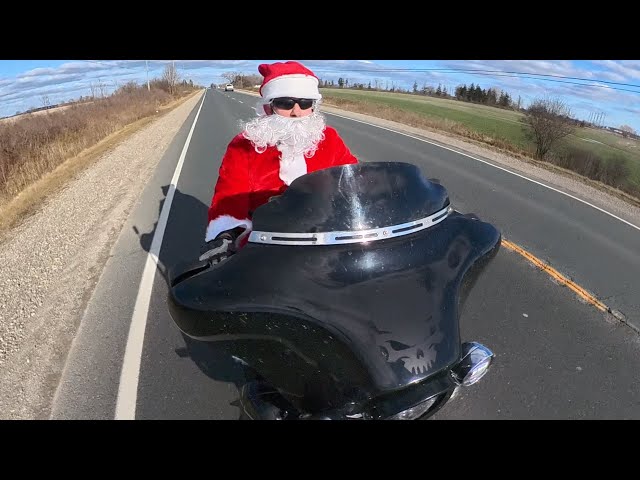 Santa Claus drive to Port Dover for Friday the 13th insta360 X4