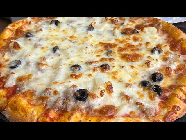 Hawaiian Pizza Recipe with Real Italian Tomato Sauce!