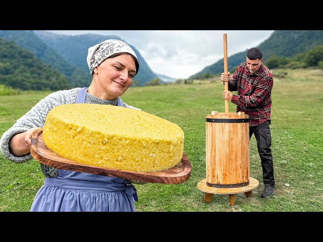 Making the Creamiest Butter from Fresh Milk With The Old Traditional Method!