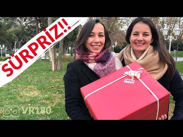 TAKİPÇİLERİMİZİ ŞAŞIRTTIK! Sokakta Karşılarına Çıkıp Hediyeler Dağıttık😊Neler oldu neler? 🎁💐VR180