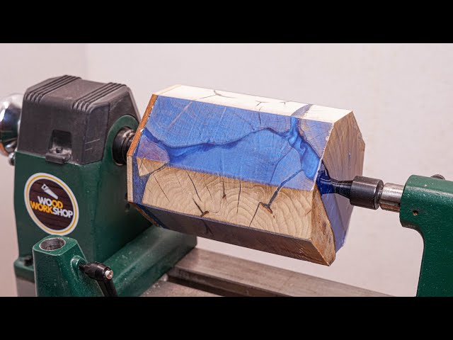 Woodturning a Bird Feeder