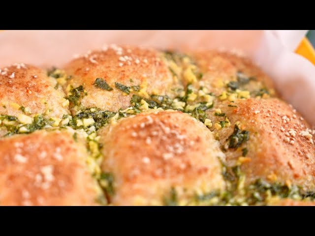 No-Knead, No-Mess, This whole wheat bread is super easy and incredible fluffy!