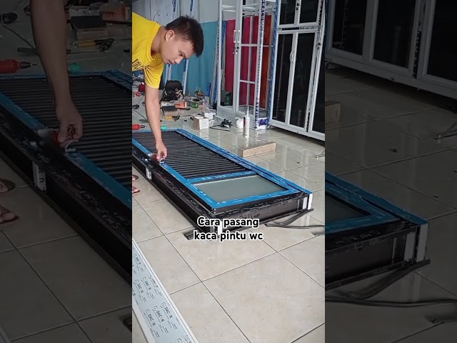 Cara pasang kaca pintu wc kamar mandi aluminium #diy #art #artandcraft #tutorial #paktukang #fypage