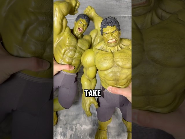 CAN I FIT 2 HULKS IN MY COLLECTION? 😬 #hulk #brucebanner #hottoys #actionfigures #toycollector