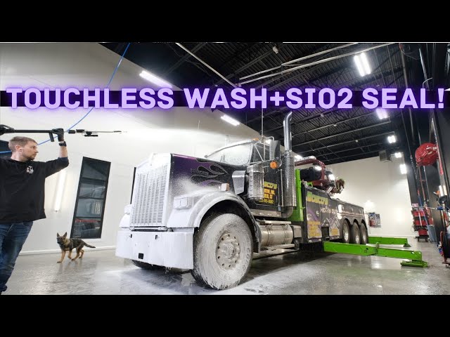 TOUCHLESS WASH + Sio2 SEAL on A FILTHY Kenworth Wrecker!