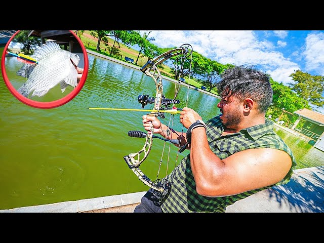 PESCANDO COM MEU NOVO ARCO E FLECHA NA REPRESA DA FAZENDA