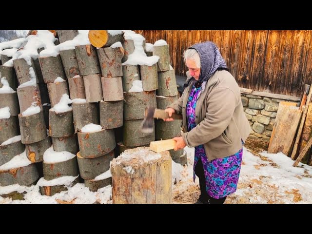 The Simple Life Of A Lonely Grandmother In A Mountain Village