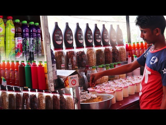 Amazing Indian Falooda/Faluda, Lassi in Fruit Flavours | Shah Ghouse Hyderabad | Street Kitchen