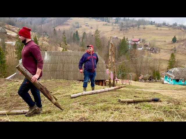 The Simple Life of a Father of Many Children in a Mountain Area