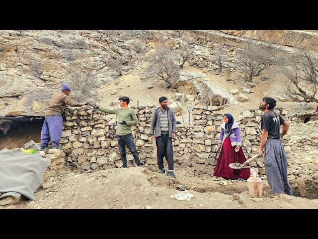 🏔️✨ A hut in the heart of the mountains: the life of a nomadic family 🏕️🌲