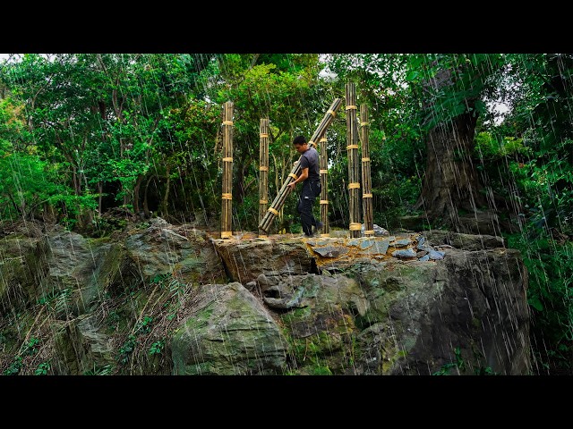 How I Built a Bushcraft Bamboo House On a Rocky Mountain to Survive, Catch And Cook the Wild