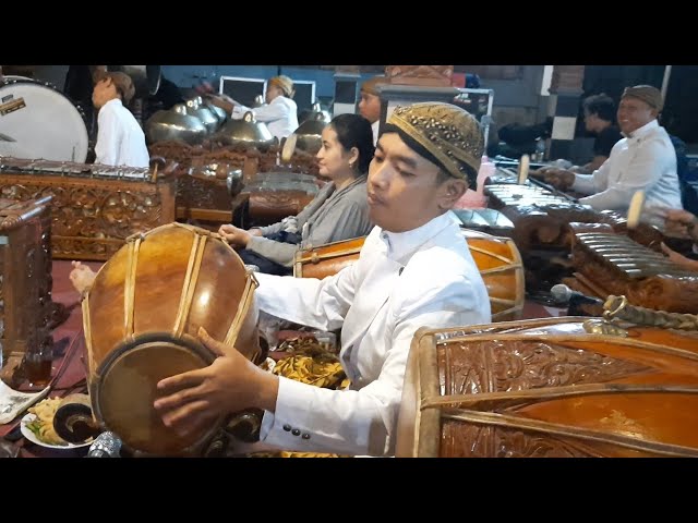 BERSAMA KARAWITAN ALUMNI ISI SURAKARTA