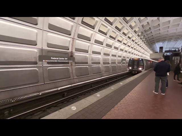 Washington DC Metro 7000 Series at Federal Center [4k60 HDR]