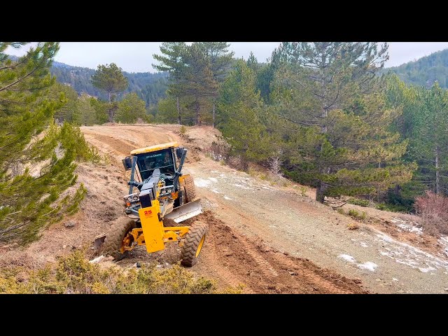 How Does John Deere 670 Gp Grader Proceed on Mountain Roads at -5 Temperatures? #johndeere #grader