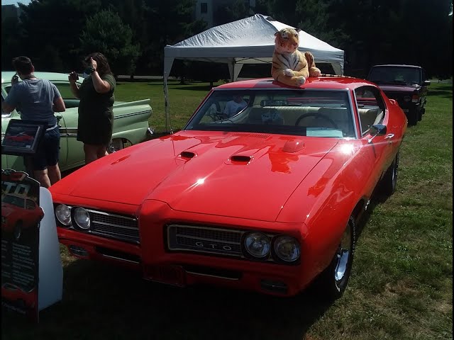 Antique Cars (1963 - 1970) at Rose Hill Manor Benefit Car Show 2021 3D 180 VR