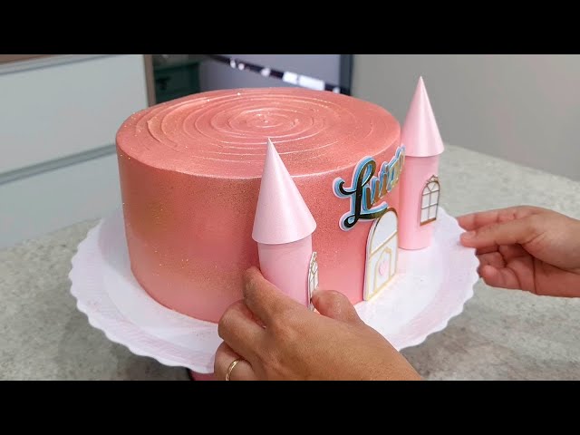 LEARN HOW TO SMOOTH THE PERFECT CAKE / PRINCESS THEME WITH A 3D TOPPER @PARISCAKEDESIGNER