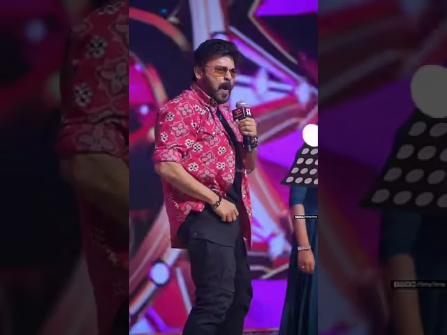 #Venkatesh Superb Live Singing Performance👌 #SankranthikiVasthunam Movie Musical Night@Me_Celebrity