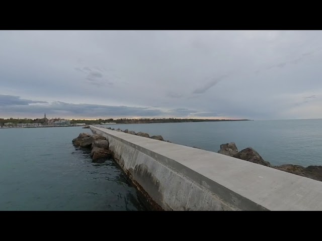 Port Washington WI VR 3D  180 over the water 4K May 16, 2022