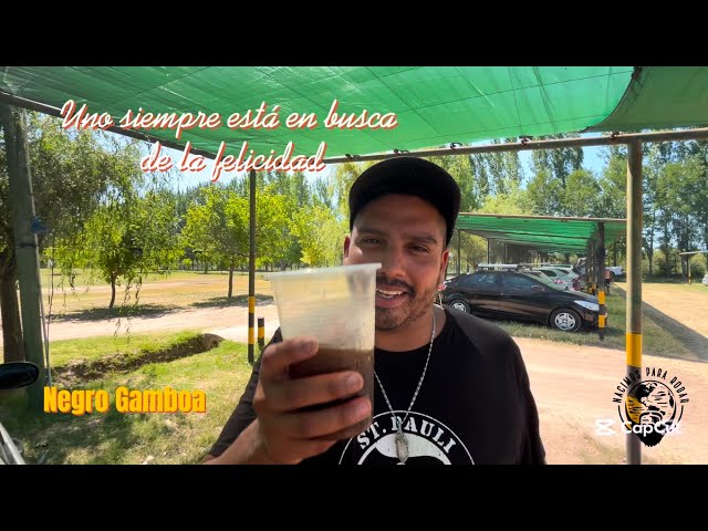 🐐🧳🪘🎤 El Negro Gamboa un viajero que encontro “la felicidad en lo simple”