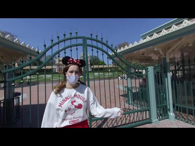 first-ever stabilized VR180 3D video of Disneyland Entrance gates closed before reopening April 2021