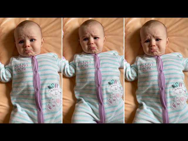 Baby Cries To Christmas Song by Pentatonix [Emotional Baby] 🥺