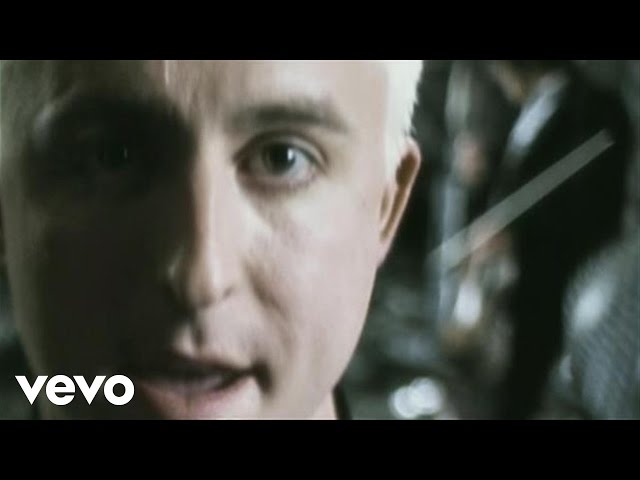 Yellowcard - Light Up The Sky