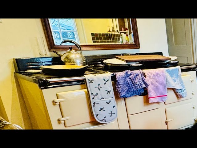 Christmas Overwhelm Part 2 My Messy Kitchen Reset Clean With Kate Real Time #kitchenreset #cleaning