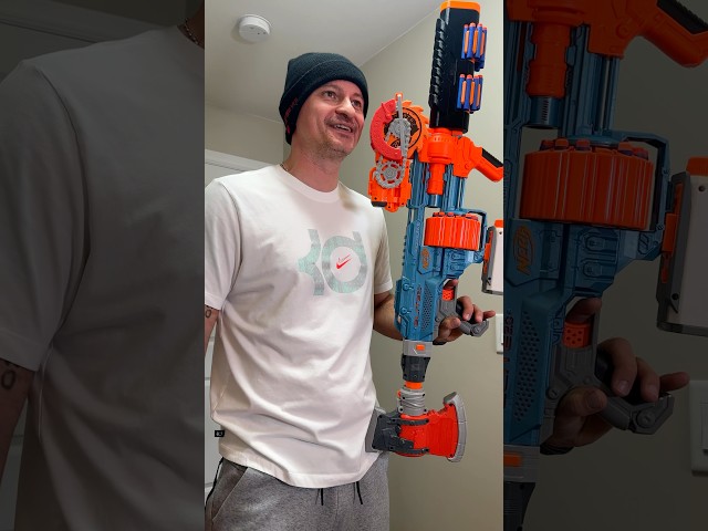 NERF WAR CLONES: Valentine’s Day Battle!