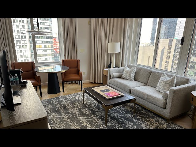 The Luxury Collection Hotel Manhattan Midtown by Marriott New York City - Endless Service Failures