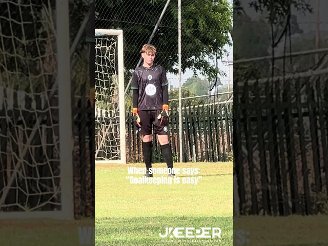 Easy right? #Goalkeeper #goalkeepers #goalkeepersaves #football #footballlove #footballlife #soccer