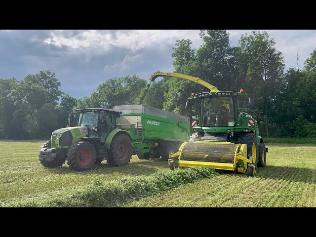 Senáže vojtěšky 2024 | John Deere 8500i