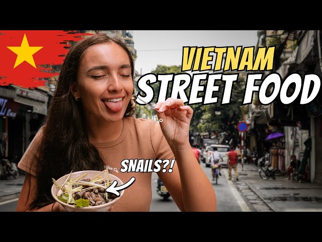 Eating like a LOCAL - STREET FOOD Tour in Hanoi, Vietnam 🇻🇳