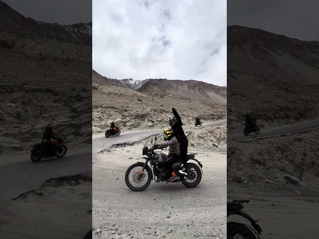 Way to nubra-valley 🥰😍#adventurevlog#shortdaily #landscapephotography #video #exploreladakh peace🕊