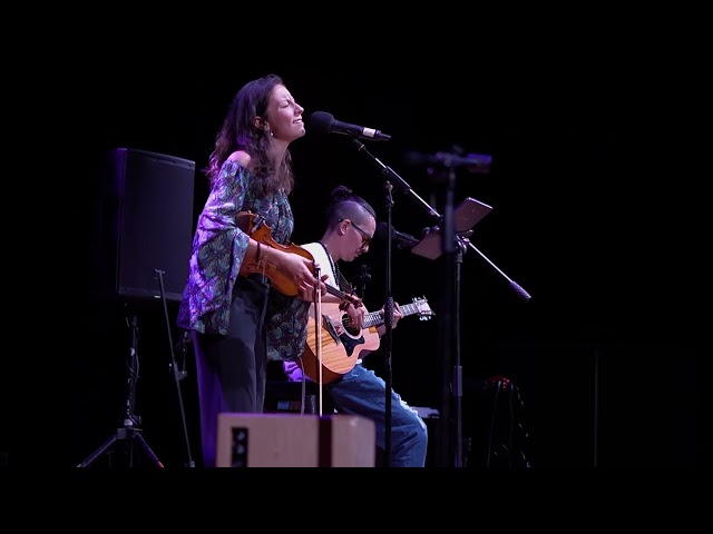 Verde Marrón • Vale (Teatro de la ciudad de Playa del Carmen)