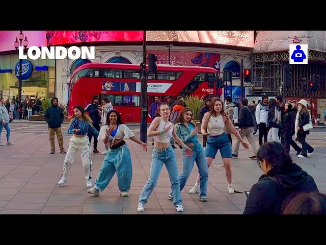 England, London’s Best Walking Tour 🇬🇧 PICCADILLY CIRCUS to COVENT GARDEN | Central London Walk HDR