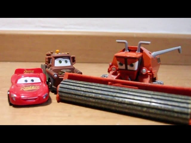 Disney Pixar Cars 3 Story Set Lightning McQueen Matter Frank the Bulldozer