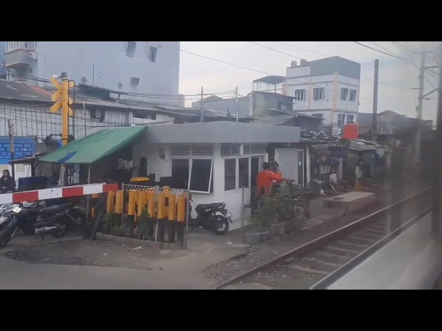 Perjalanan 9 : Ke Stasiun Rajawali dari Tanah Abang Naik KRL