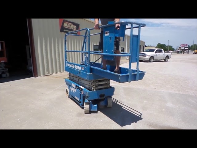 1999 Genie GS-1930 scissor lift for sale at auction | bidding closes June 28, 2018